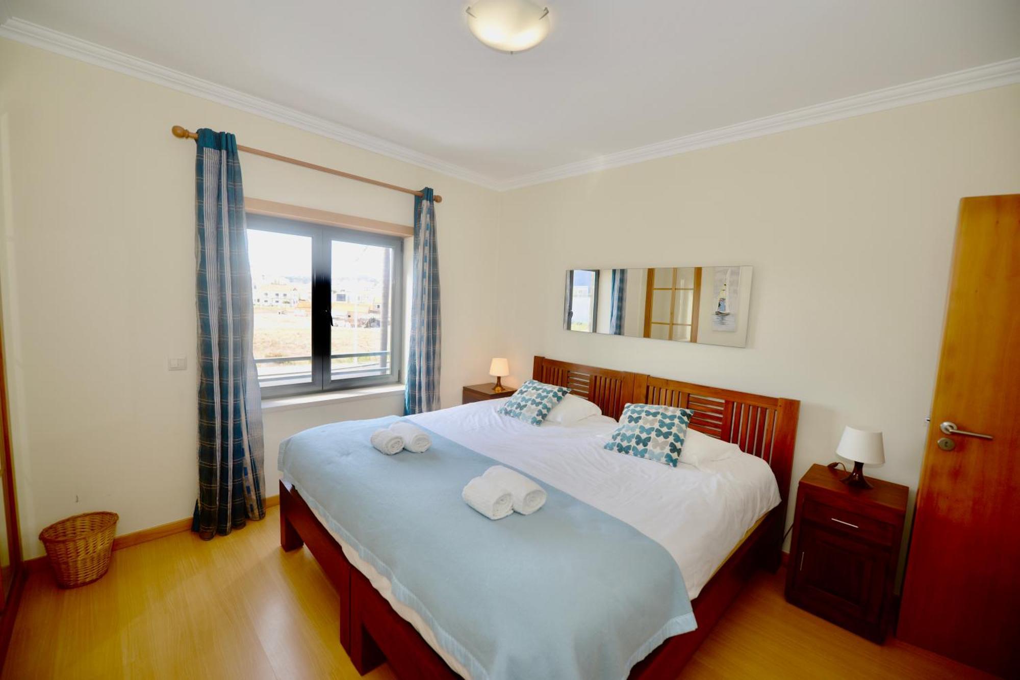 Pebble - 1 Bedroom Apartment Sleeps 5 With Pool & Tennis Court São Martinho do Porto Exterior foto